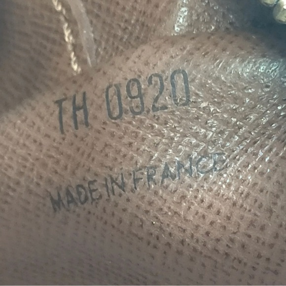 Louis Vuitton LV Crossbody bag - Picture 8 of 10